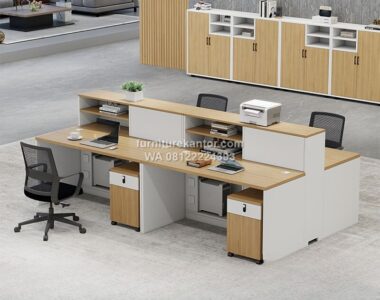 Meja Kerja Kantor Partisi Multifungsi Untuk 4 Orang