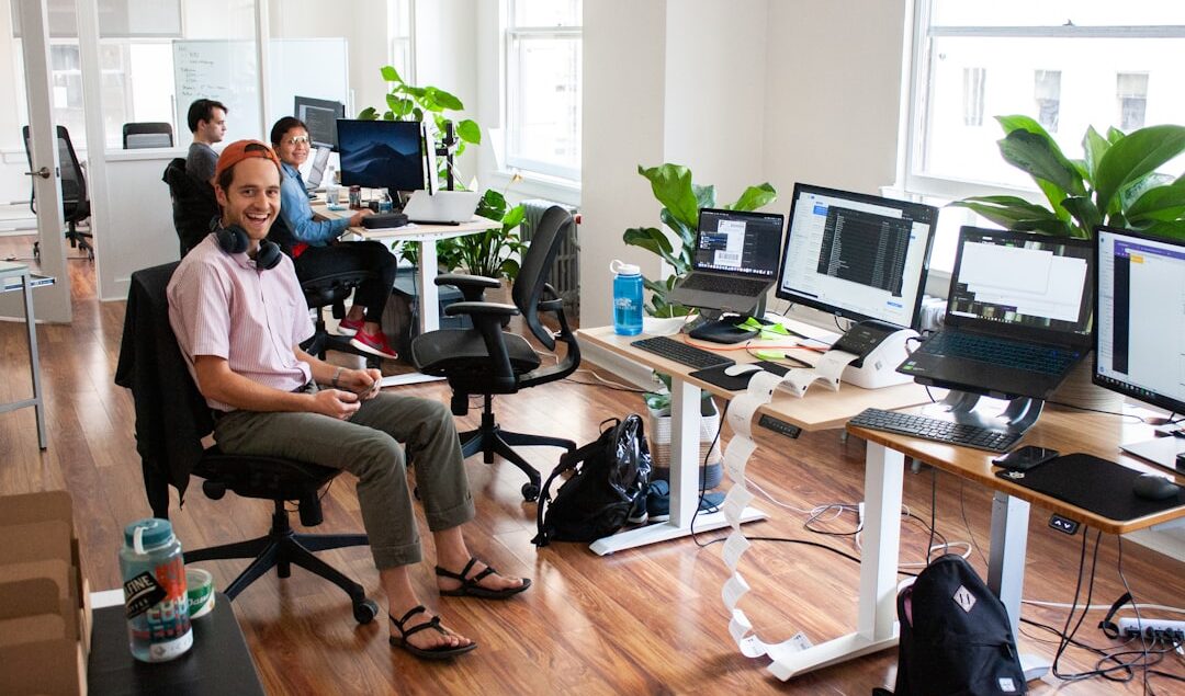 panduan membeli furniture kantor untuk startup