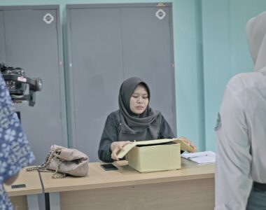 Cara Memilih Meja Resepsionis yang Meninggalkan Kesan Profesional