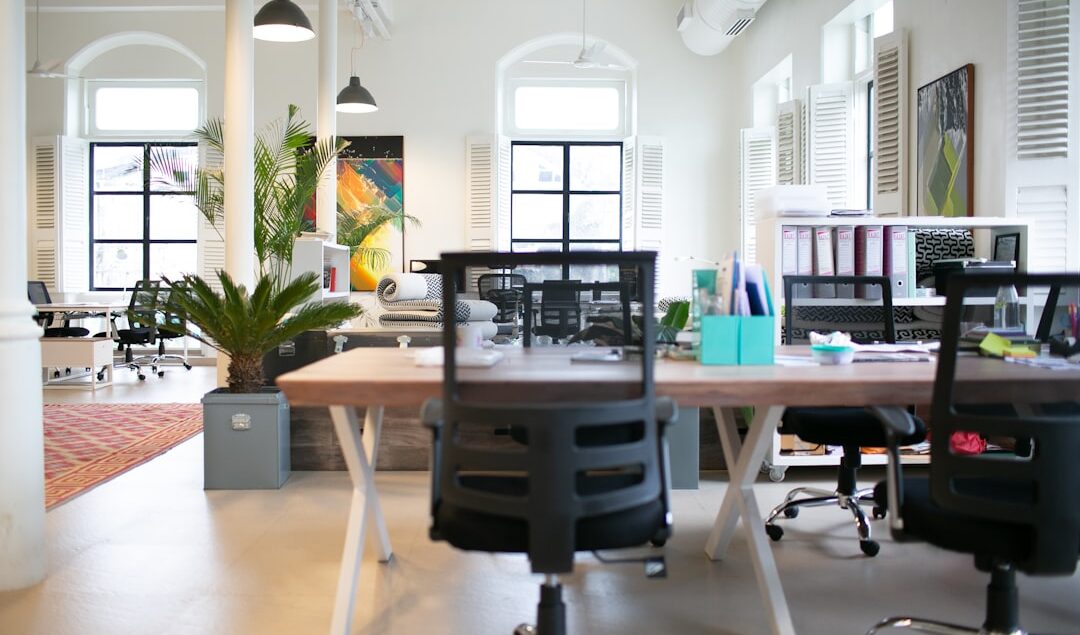 Tips Membeli Furniture Kantor Secara Online dengan Aman