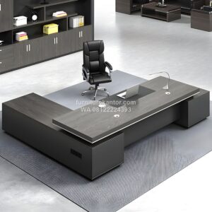 Meja Direktur Elegan Dengan Credenza Minimalis