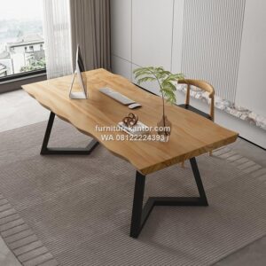 Meja Kantor Kayu Jati Natural Kaki Besi Industrial