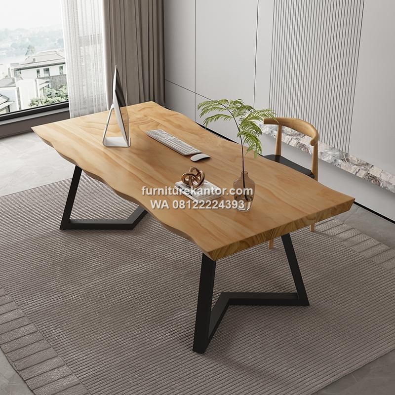 Meja Kantor Kayu Jati Natural Kaki Besi Industrial