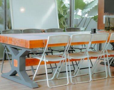kelebihan dan kekurangan furniture besi kantor