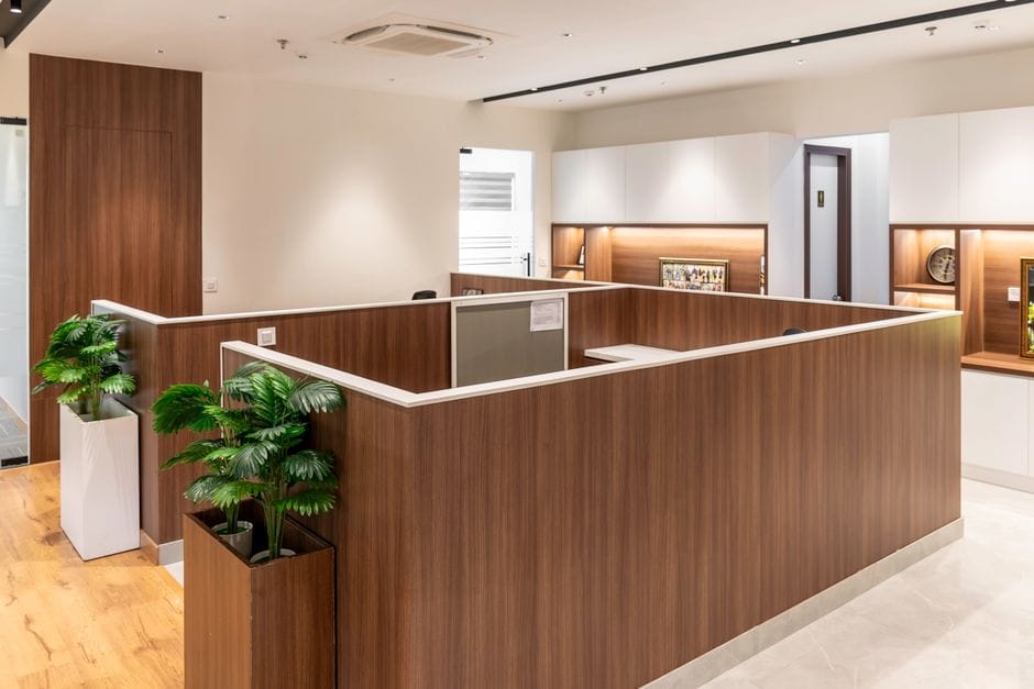 finishing cat duco untuk furniture kantor