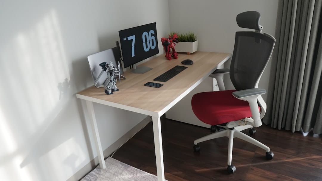 perbedaan kursi ergonomis dan kursi biasa