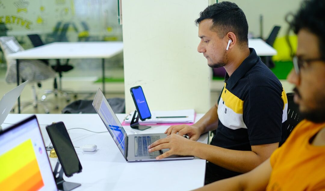 Konsep Kantor Hybrid, Menggabungkan Ruang Kerja Fisik dan Digital