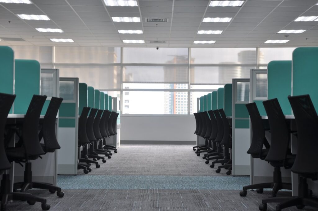 Tips Membeli Furniture Kantor untuk Perusahaan yang Baru Merintis