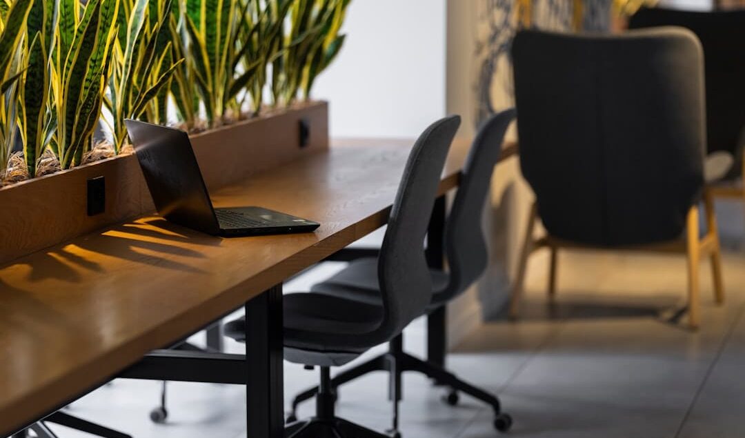 jenis-jenis kursi kantor minimalis