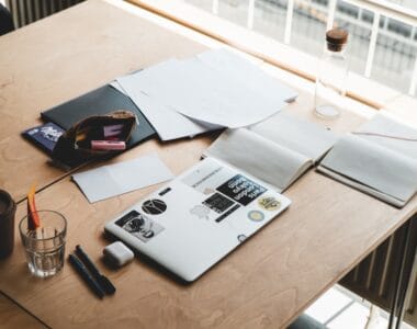 tips menata meja rapat agar rapi