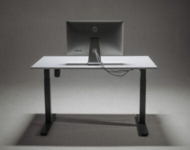 manfaat meja kantor adjustable height