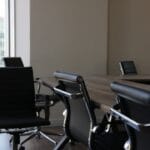 7 Tips Memilih Kursi Staff yang Nyaman untuk Produktivitas Maksimal