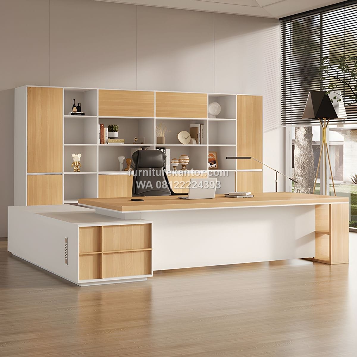 Meja Pimpinan Modern Dengan Credenza Samping 1 Meja Pimpinan Modern Dengan Credenza Samping