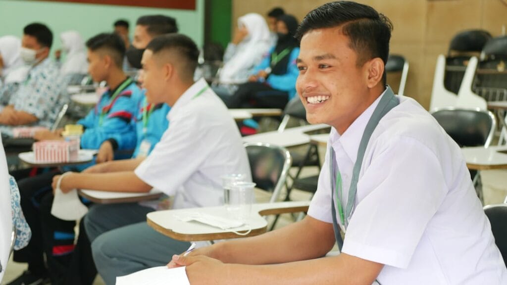 Kelebihan dan Kekurangan Kursi Kerja yang Harus Anda Tahu Sebelum Membeli 1 kelebihan dan kekurangan kursi kerja