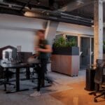 Menemukan Tinggi Ideal Meja Kantor untuk Ergonomi yang Sempurna