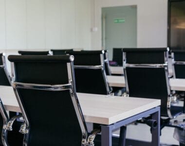 apa itu kursi bar pantry kantor ergonomis