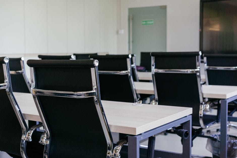 apa itu kursi bar pantry kantor ergonomis