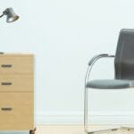 Menimbang Kelebihan dan Kekurangan Kursi Kantor: Pilihan yang Tepat untuk Produktivitas