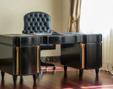 furniture kantor gaya klasik eksekutif