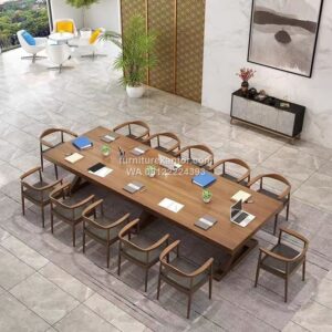 Set Meja Rapat Warna Natural Kayu Dengan 12 Kursi Kayu Jati